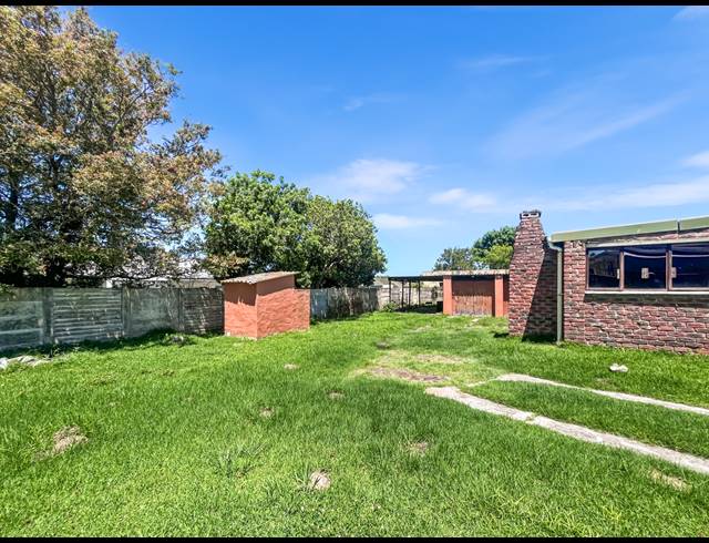 3 BEDROOM FREEHOLD FOR SALE IN WILLOW PARK